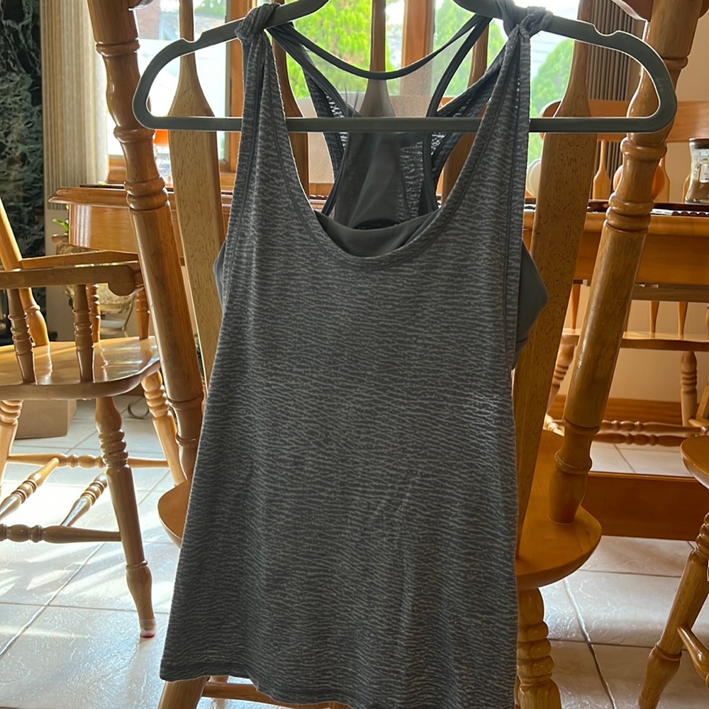 Lululemon tank top with built in sports bra